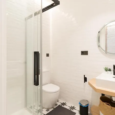 Apartment Amplio Y Moderno Con Tarima Refrescante By Staynnapartments Bilbao